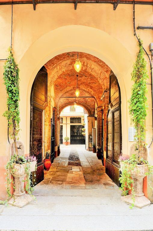 Palazzo Centro Alloggi Vacanza Nizza Monferrato Exterior photo